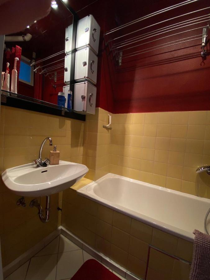 Cozy Modern Apartment With Small Balcony In The Heart Of 柏林 外观 照片